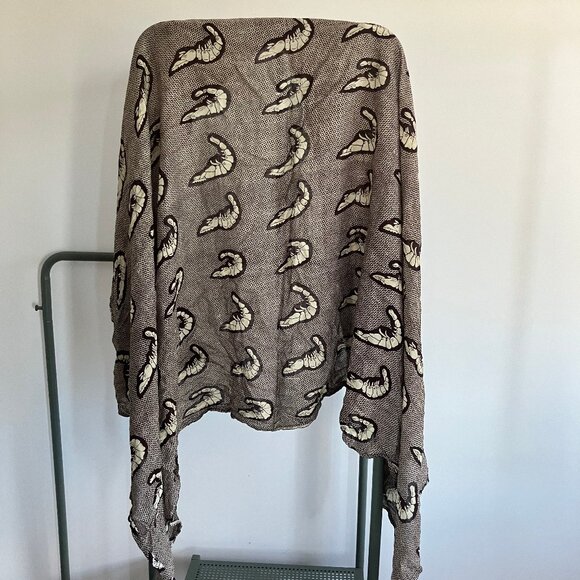 lightweight prawn scarf - Picture 3 of 6